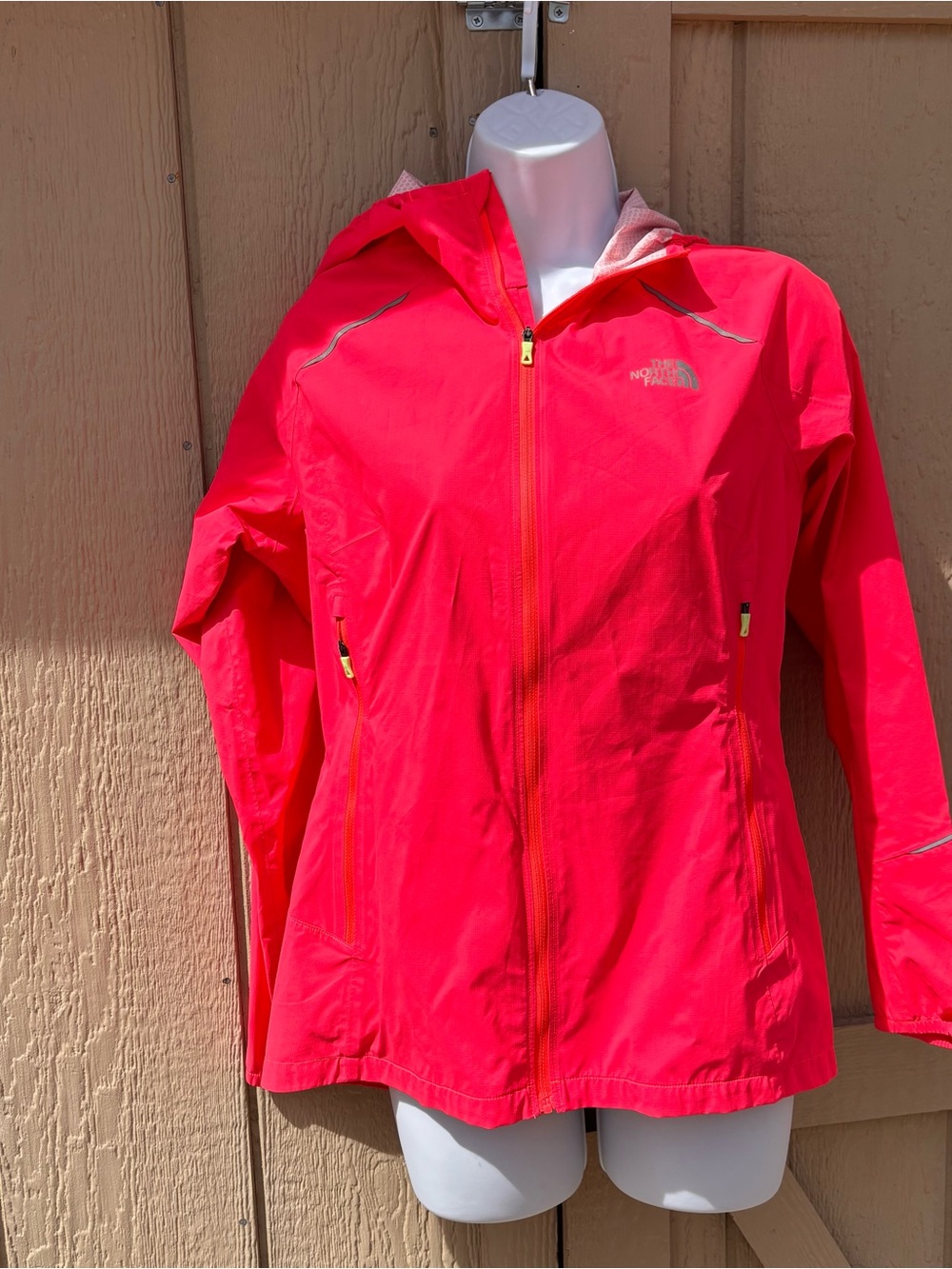 The North Face Women's Hooded Waterproof Jacket - Hot Pink